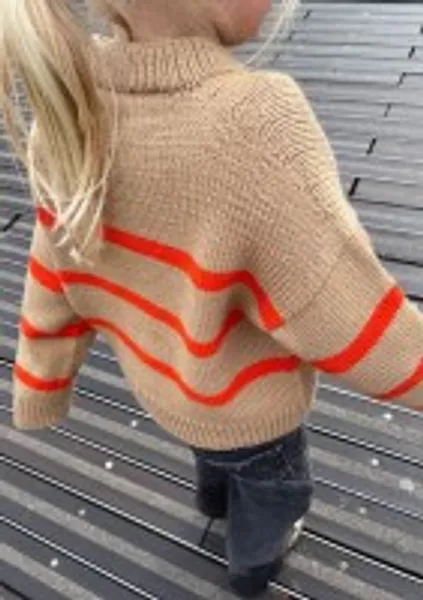 Hovedbilde Marseille Sweater Junior PetiteKnit oppskrift*