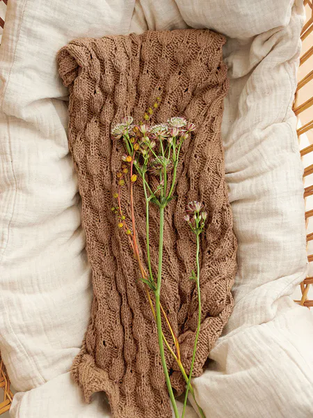 Hovedbilde 2413-3 Lilja Babyteppe/Baby Blanket fra Sandnes garn*