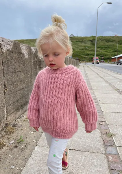 Hovedbilde September Sweater Junior PetiteKnit oppskrift