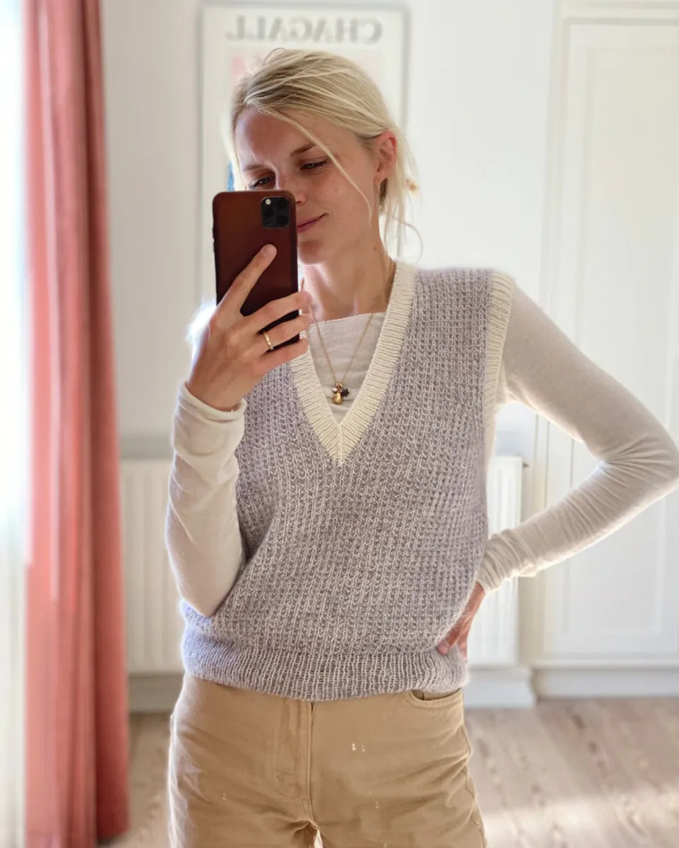 Friday Slipover V-hals PetiteKnit mønster