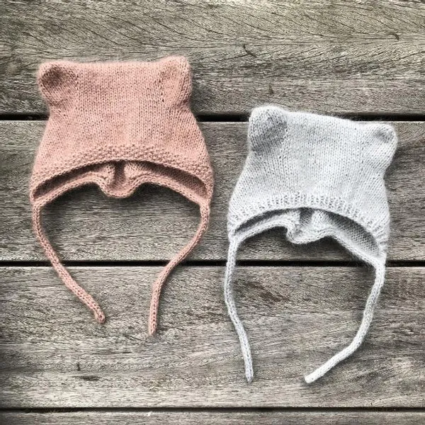 Hovedbilde Lillebjørnlue oppskrift Knitting for Olive*