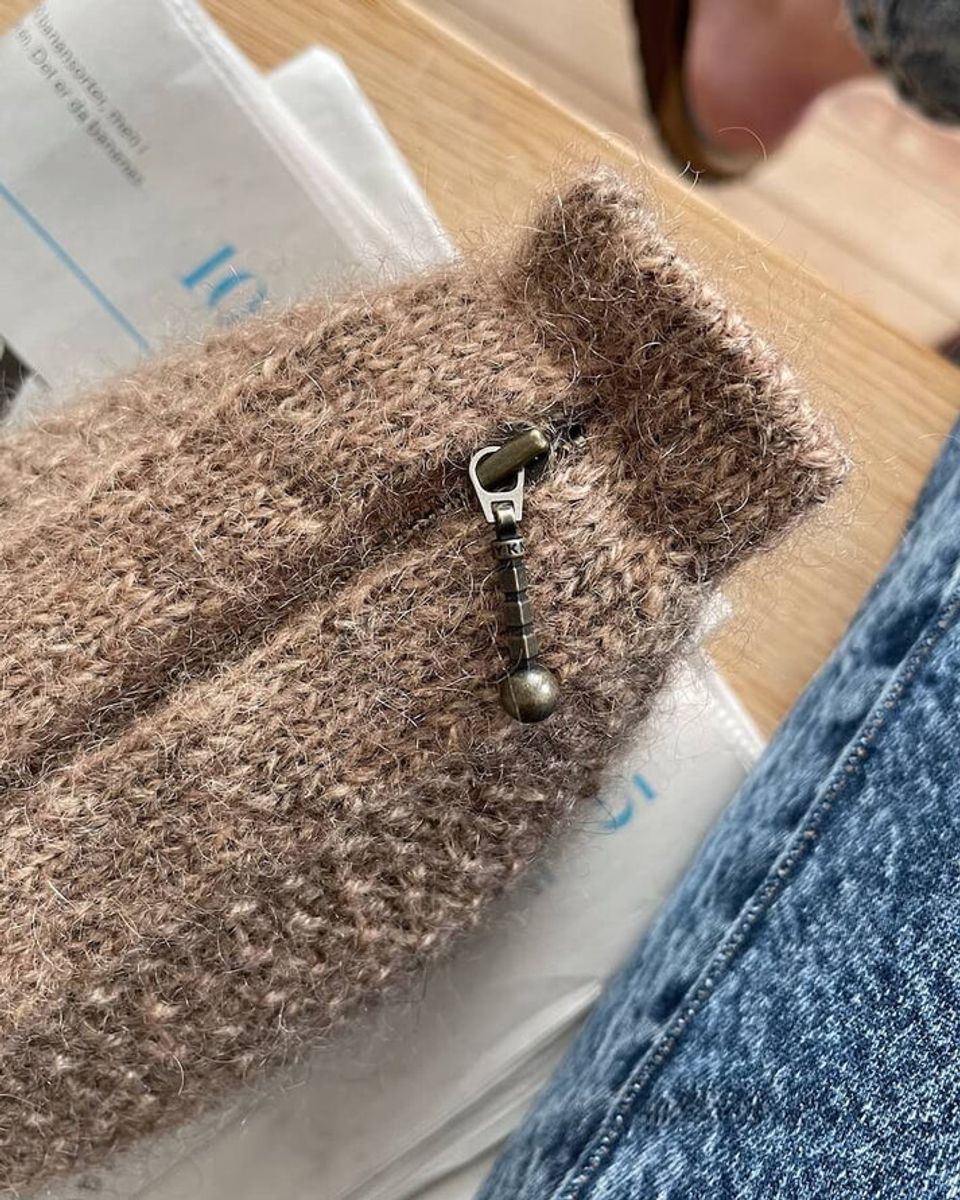 Glidelås 23 cm Hasselnøtt PetiteKnit