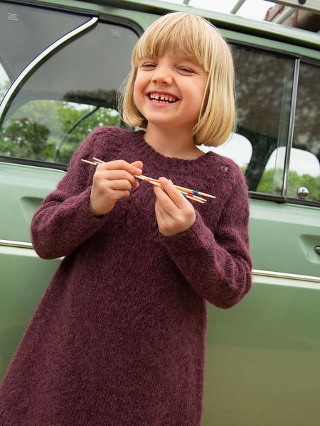 Hovedbilde 2506-8 Sweet Pea Dress Junior oppskrift fra Sandnes garn*